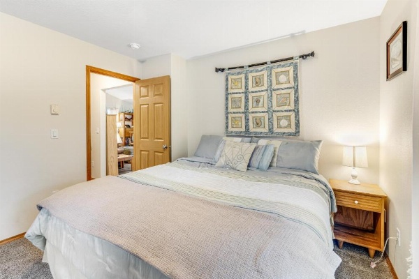 Cedar Creek Retreat image 13