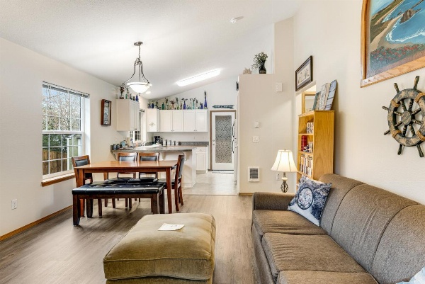 Cedar Creek Retreat image 6